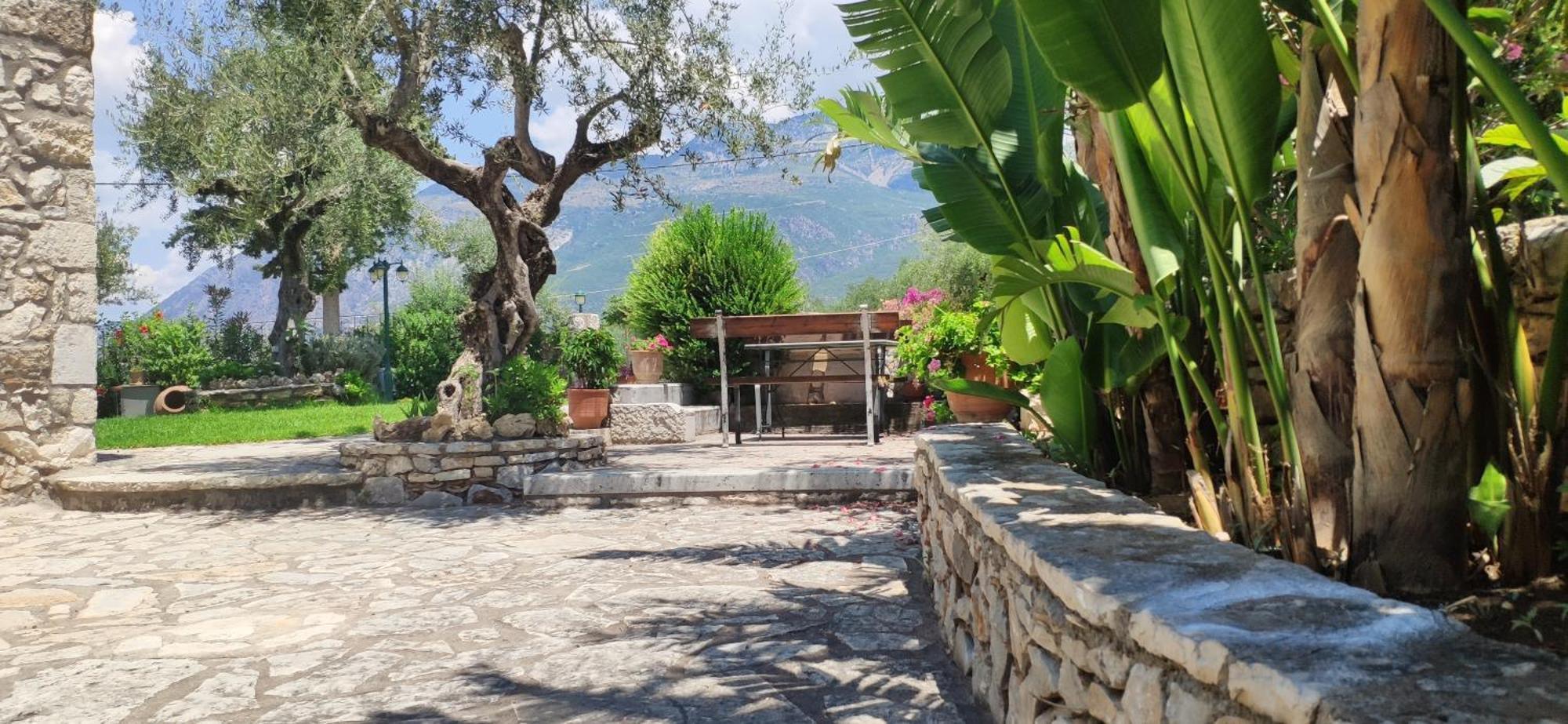 Polas Residencies Aparthotel Kalamata Ngoại thất bức ảnh