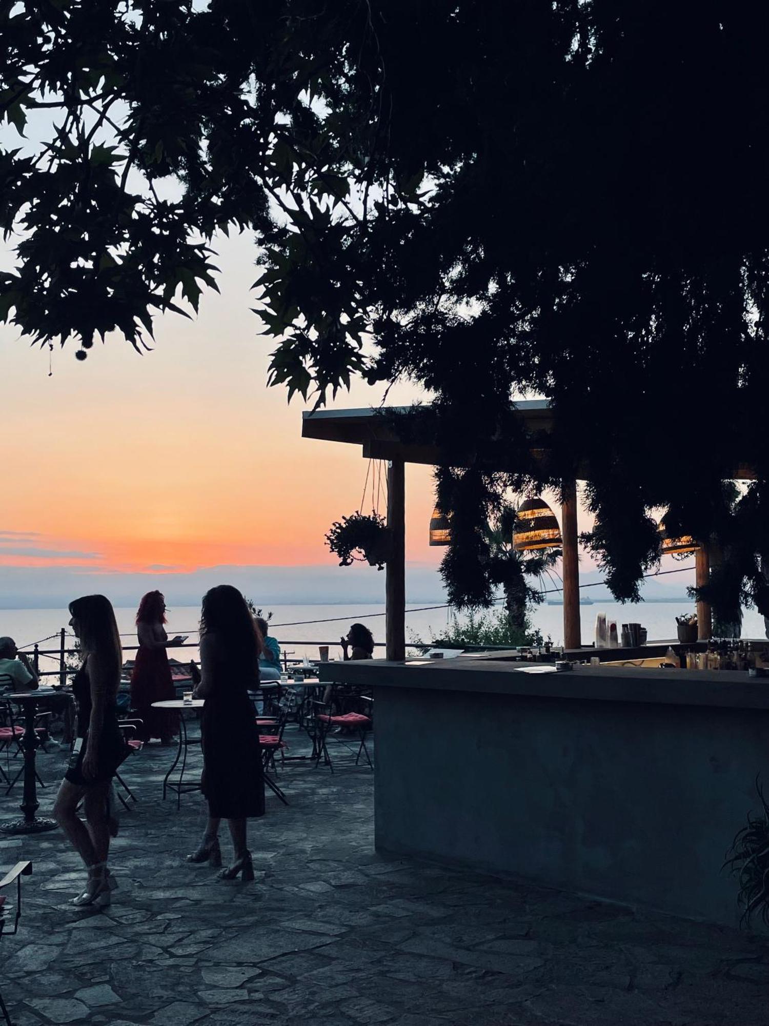 Polas Residencies Aparthotel Kalamata Ngoại thất bức ảnh